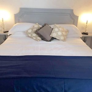 Kamer met een Queen Size Bed